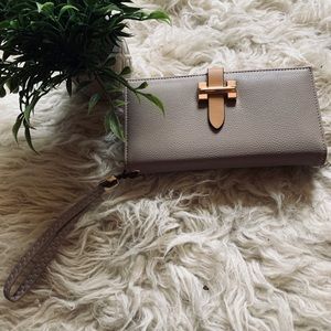 ✨✨✨New Vegan Leather Wristlet/ Wallet
